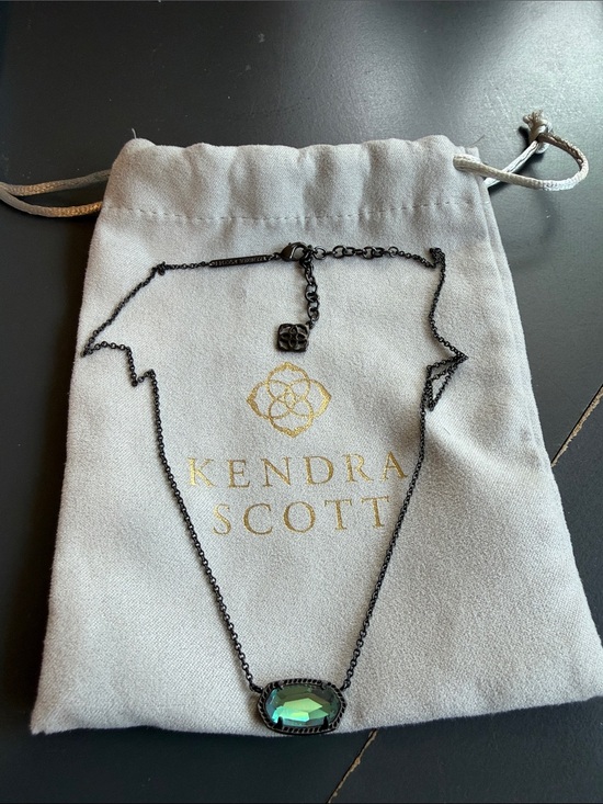 Kendra Scott Jewelry - Kendra Scott Black Chain Iridescent Green Pendant Necklace